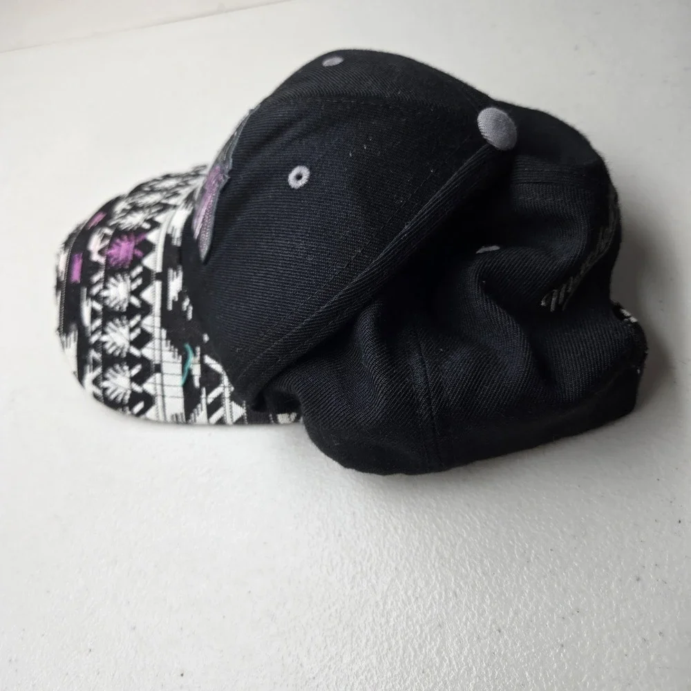 Chicago Blackhawks Unisex Baseball Cap ONE SIZE Black Flat Fitted